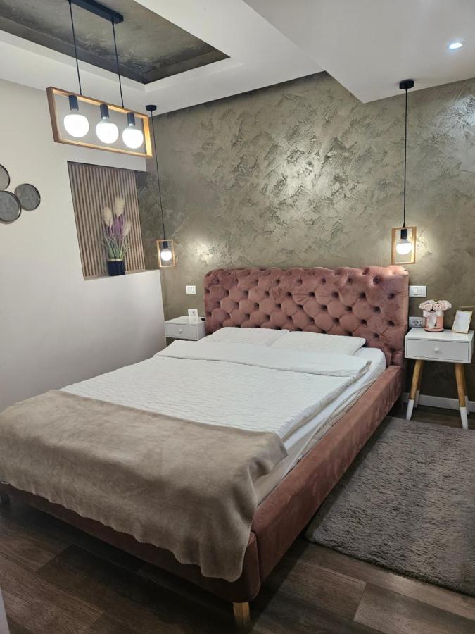 Laci Lak Premium Apartment Oradea Extérieur photo