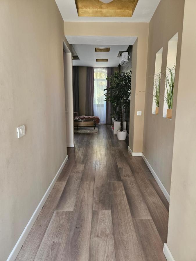 Laci Lak Premium Apartment Oradea Extérieur photo