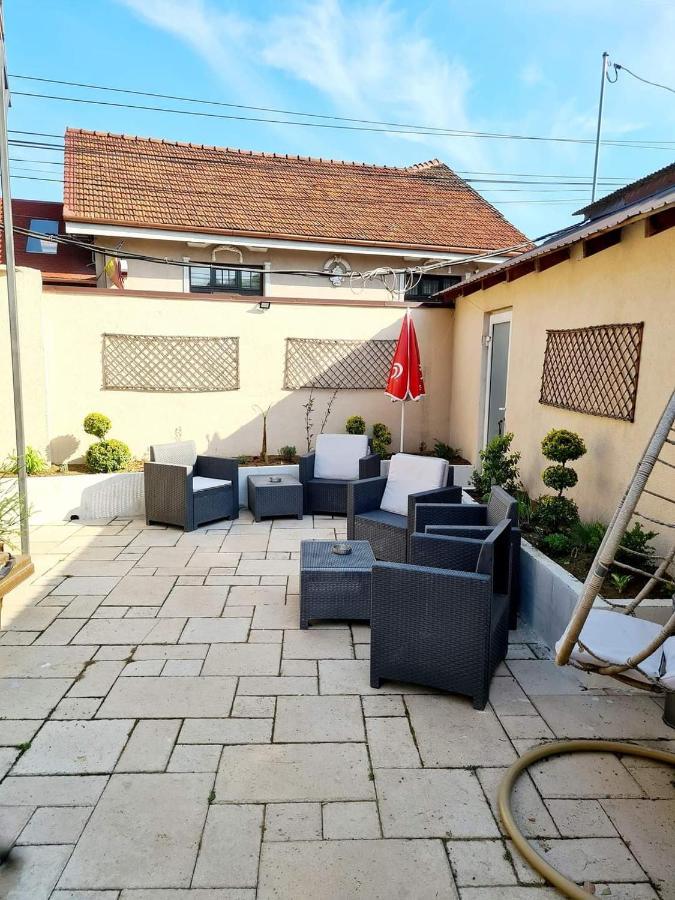 Laci Lak Premium Apartment Oradea Extérieur photo